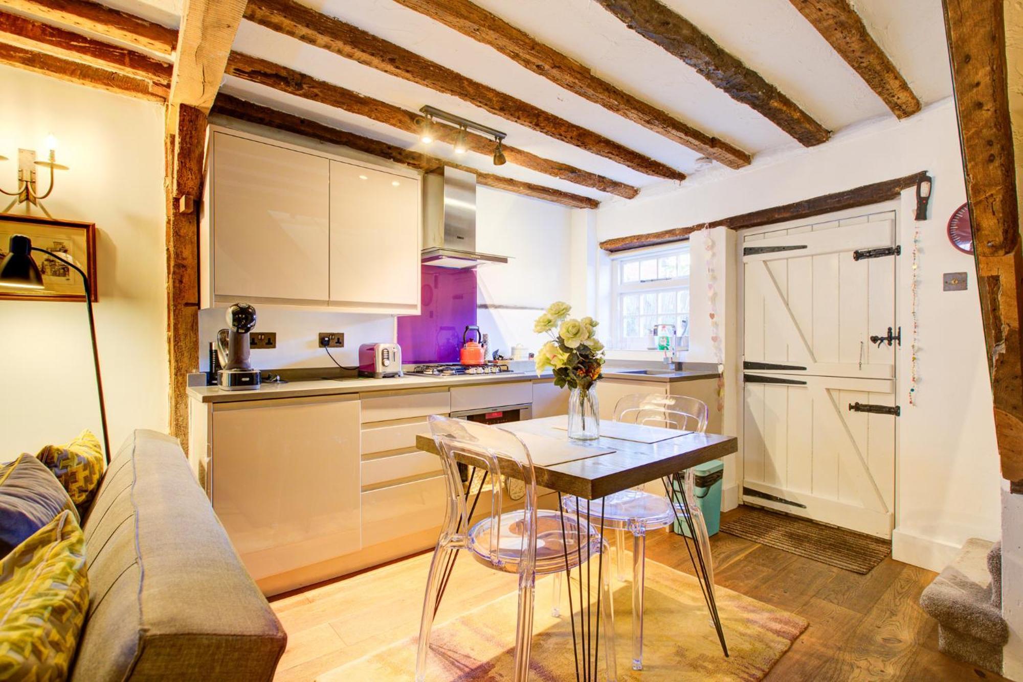 Cartref Villa Farnham  Exterior photo